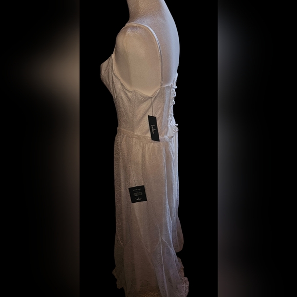 NWT Lulus White Lace Bustier Corset Maxi Dress Size Large - Picture 7 of 16